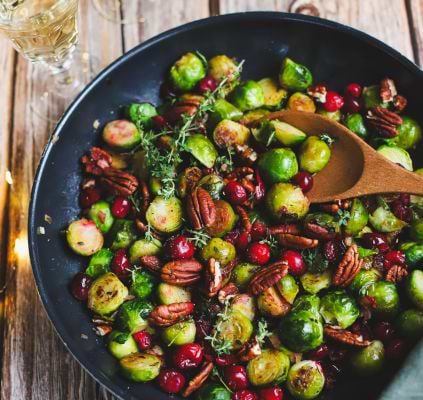 Recette de choux de Bruxelles aux noix de pécan et airelles (IG bas et anti-inflammatoire)