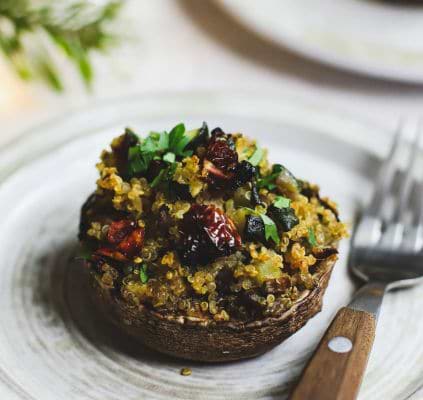Champignons farcis au quinoa et tomates séchées, IG bas