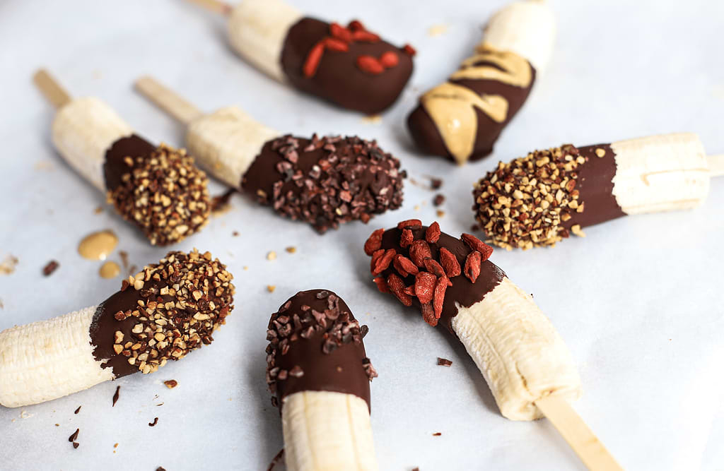 Bananes glacées enrobées de chocolat 
