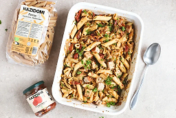 Penne van rode linzen gratin met gekarameliseerde ui & tofu rosso