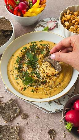 Creamy red lentil & lemon spread