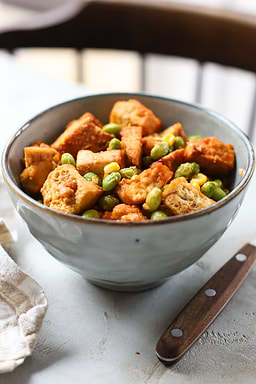 Bowl protéiné rapide au tofu curcuma