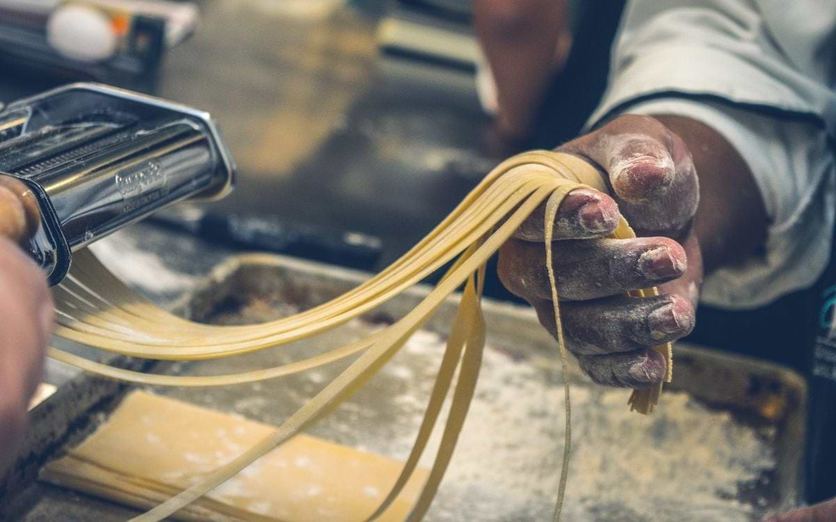 Les pâtes complètes plus saines que les pâtes blanches ?  