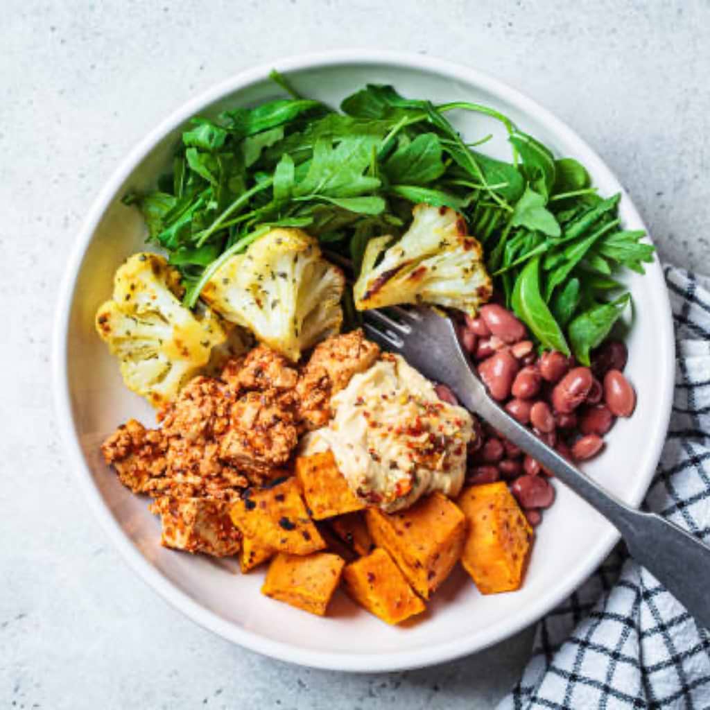 Buddha bowl aux légumes rôtis 