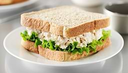 Sandwich de faux-thon aux pois chiches