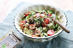 Salade d'orzo aux olives noires