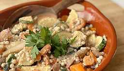 Salade de couscous perlé aux courgettes et carottes tahini 