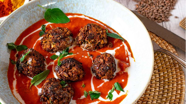 Boulettes vegan cuites au four aux haricots rouges et lentilles