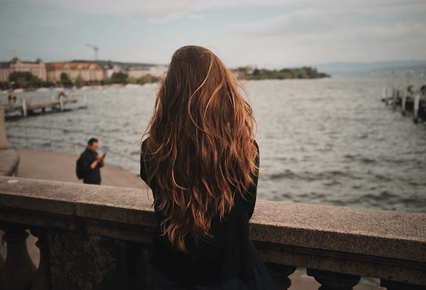 Perte de cheveux : le top 7 des causes les plus fréquentes 