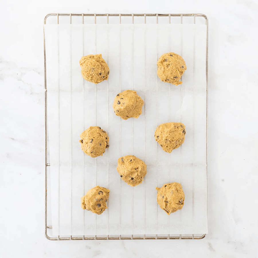 Almond and chocolate cookies