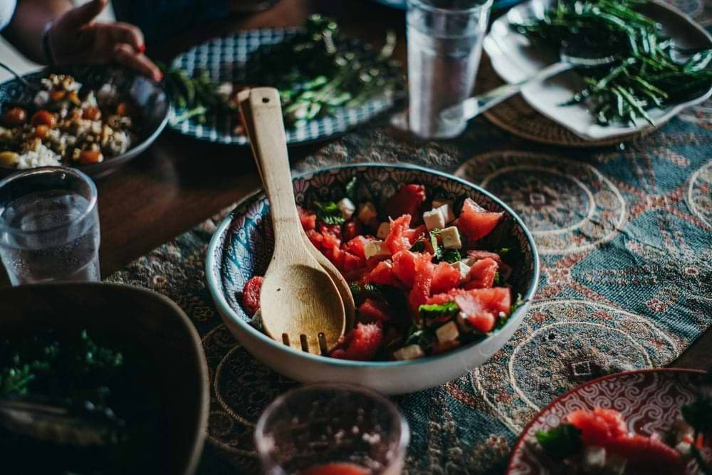 assiette de tomates pastèque cuisine