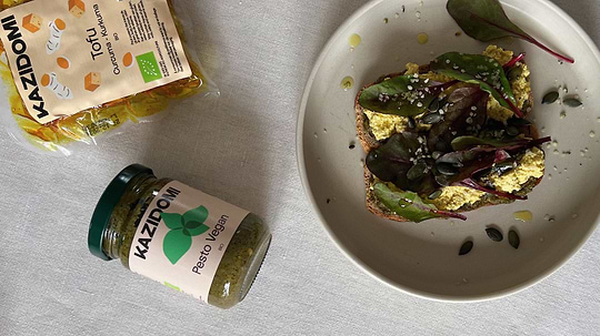 Tartines de tofu grillé et pesto