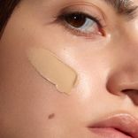 Semi-Matte Foundation True Beige 4
