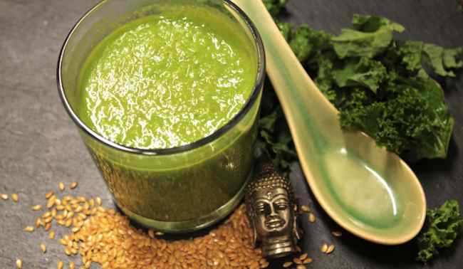 Green kombucha smoothie