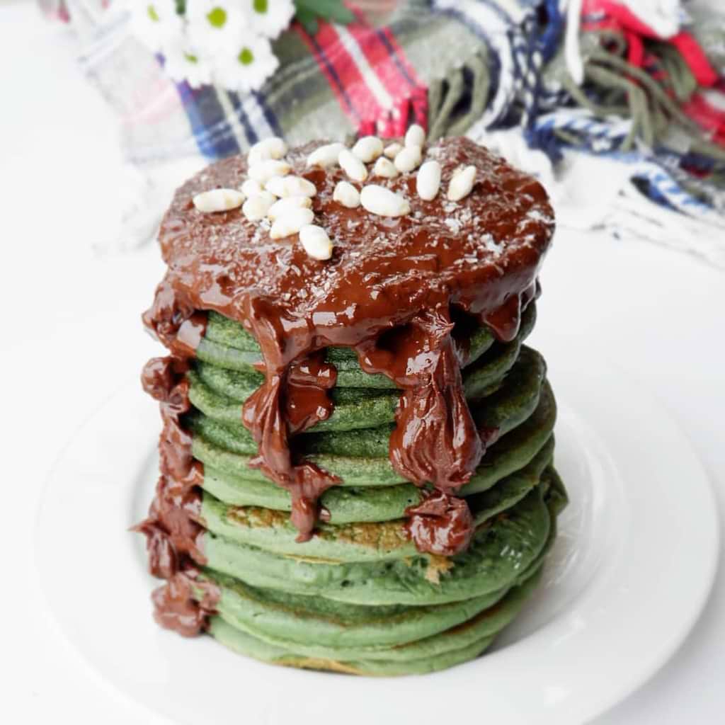 Vegan spirulina pancakes