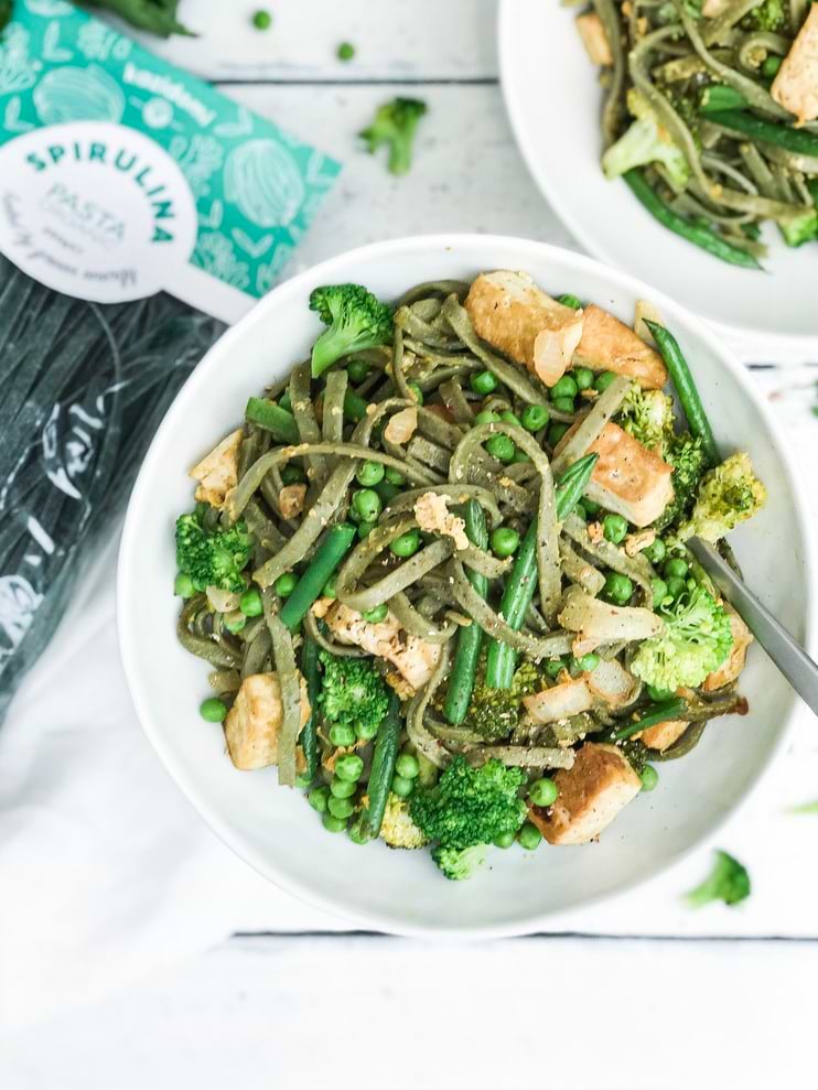 Kazidomi's tagliatelle spirulina