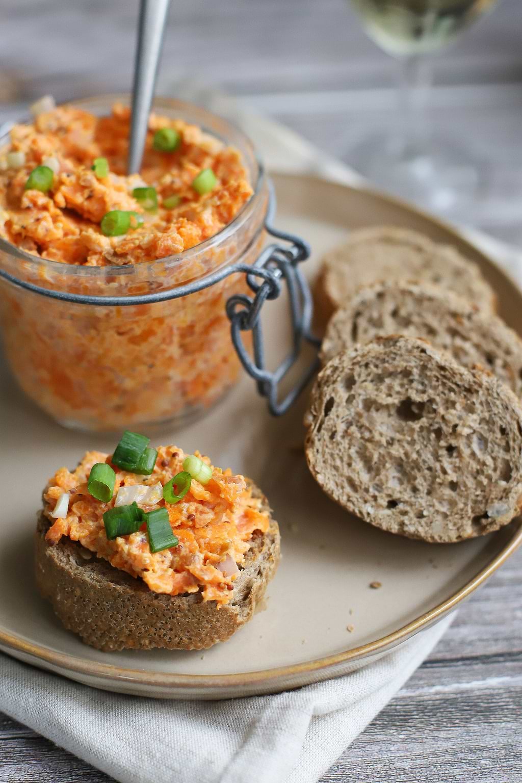Carrot rillettes & fresh vegan cheese