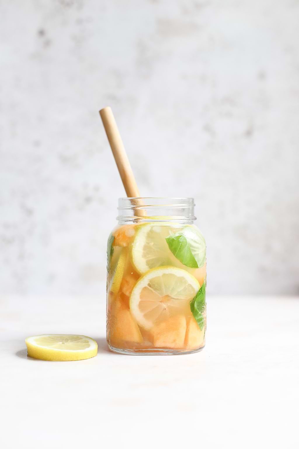 Eau aromatisée au melon et basilic