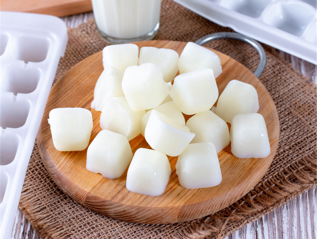 Glaçons de lait de coco pour éviter le gaspillage