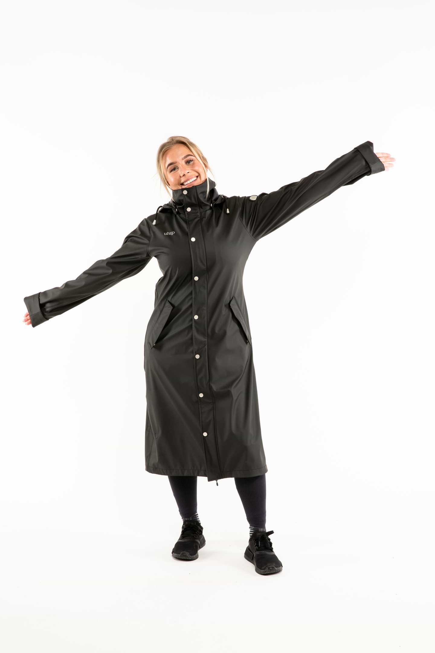 Winnie Raincoat Jet Black