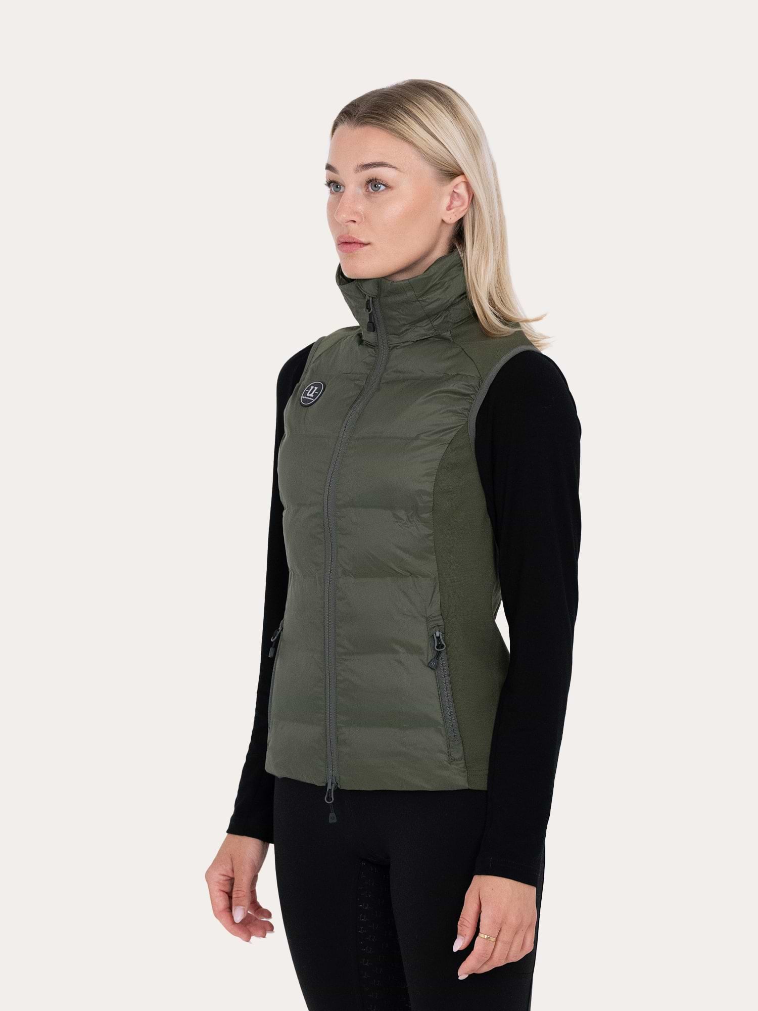 Everyday Hybrid Vest Deep Green