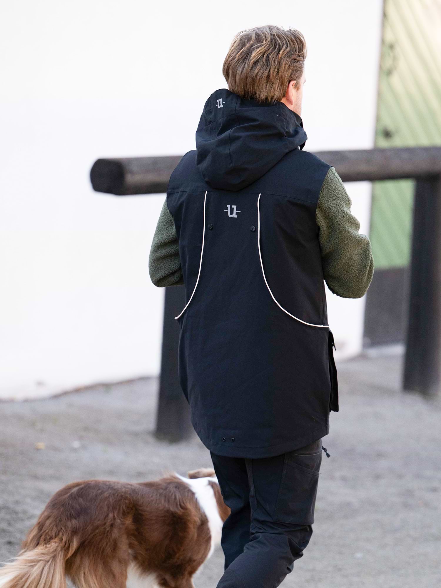 Waterproof Dog Handler Vest for Men – Durable & Functional for Dog