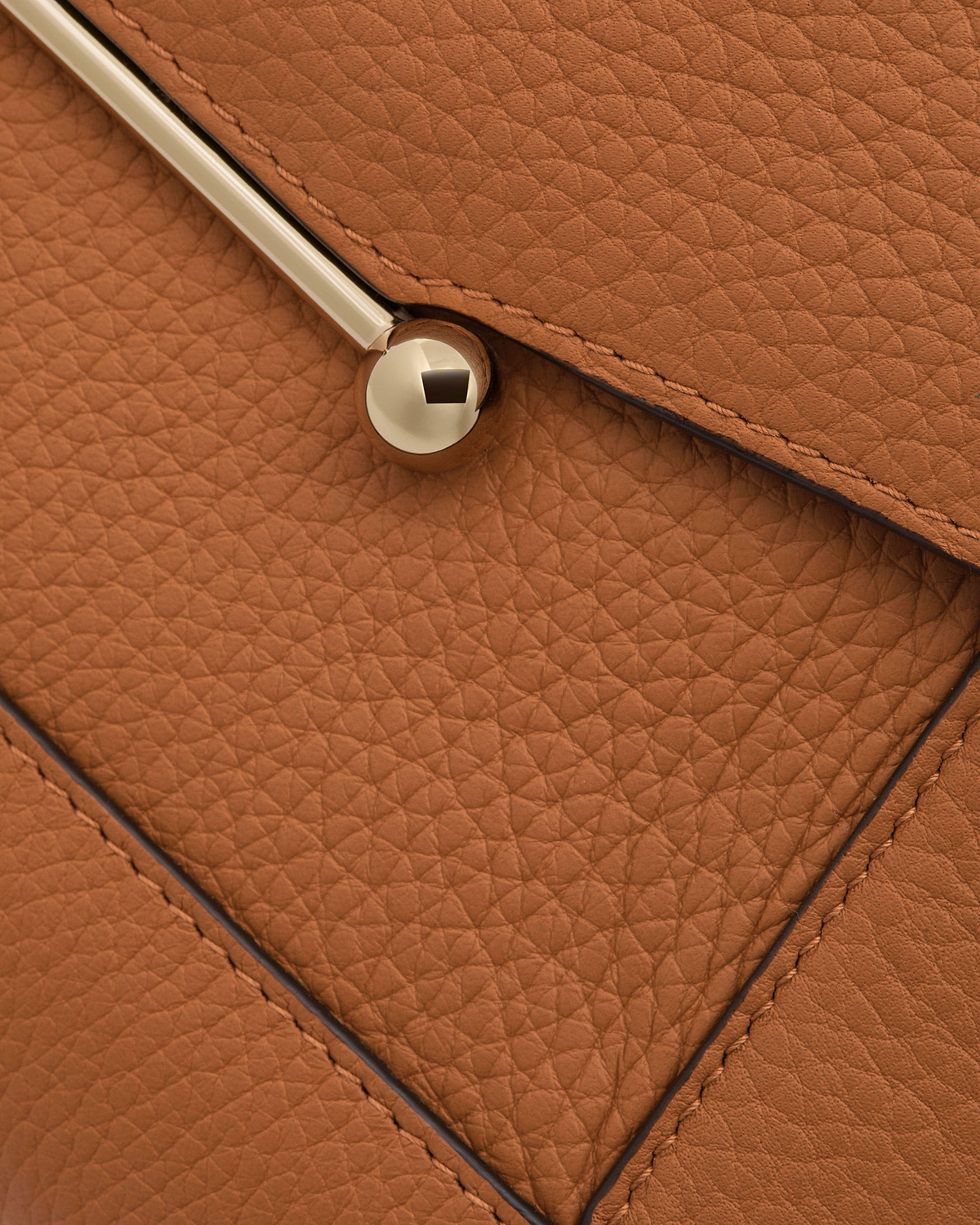 Honey-coloured mosaic bag leather with gold round metal stud and stitching