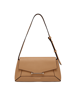 Caramel shoulder bag with flap, gold bar fastening and adjustable strap.