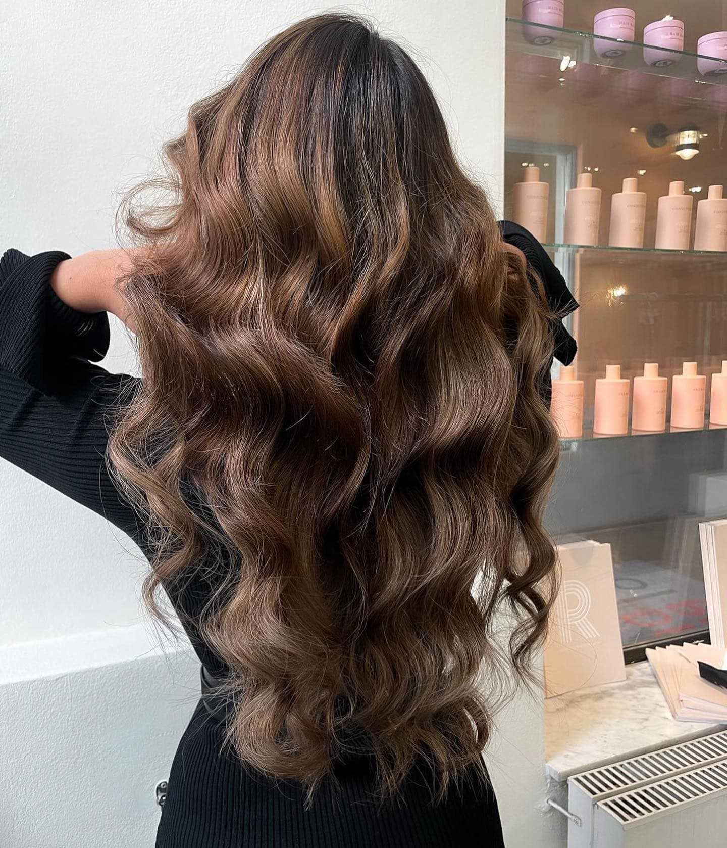 Premium Tape Extensions 50 cm - Straight - Classic Tape 4 cm - 8 Pieces - Dark Brown - Rapunzel of Sweden - Image 4