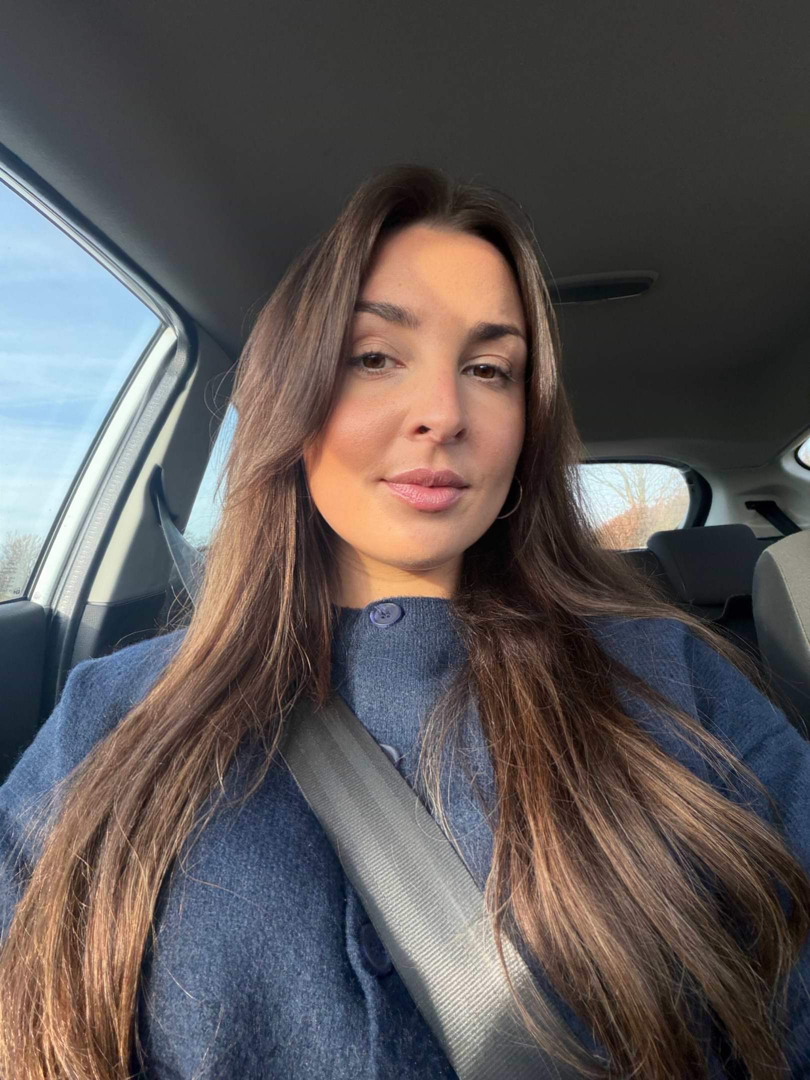 Premium Tape Extensions 50 cm - Straight - Classic Tape 4 cm - 8 Pieces - Chocolate Brown - Rapunzel of Sweden - Image 6