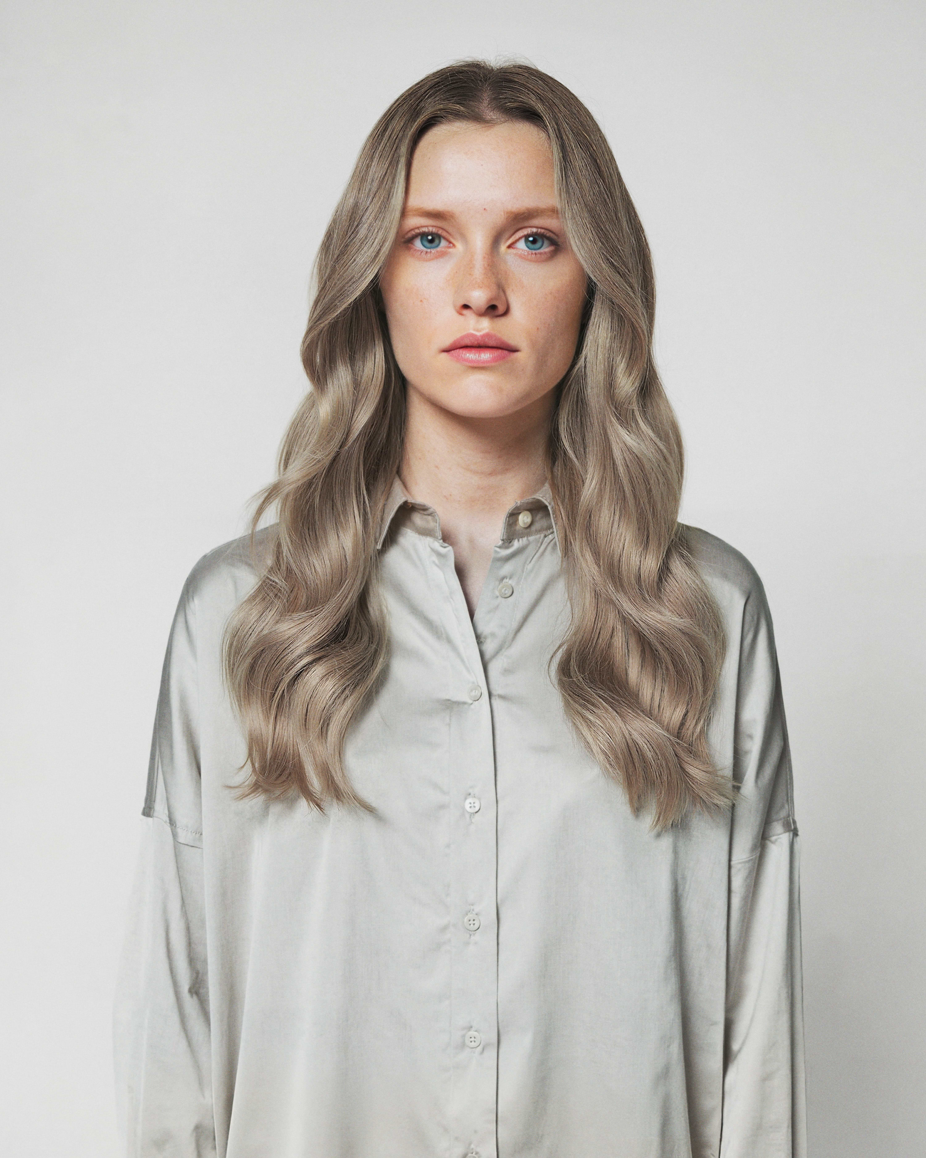 Ultra Tape Extensions 50 cm - Straight - Seamless Tape 3 cm - 10 Pieces - Dark Ashy Blonde Balayage - Rapunzel of Sweden - Image 2