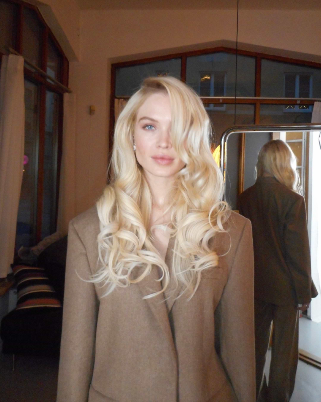 Ultra Tape Extensions 50 cm - Straight - Seamless Tape 3 cm - 10 Pieces - Platinum Blonde - Rapunzel of Sweden - Image 8