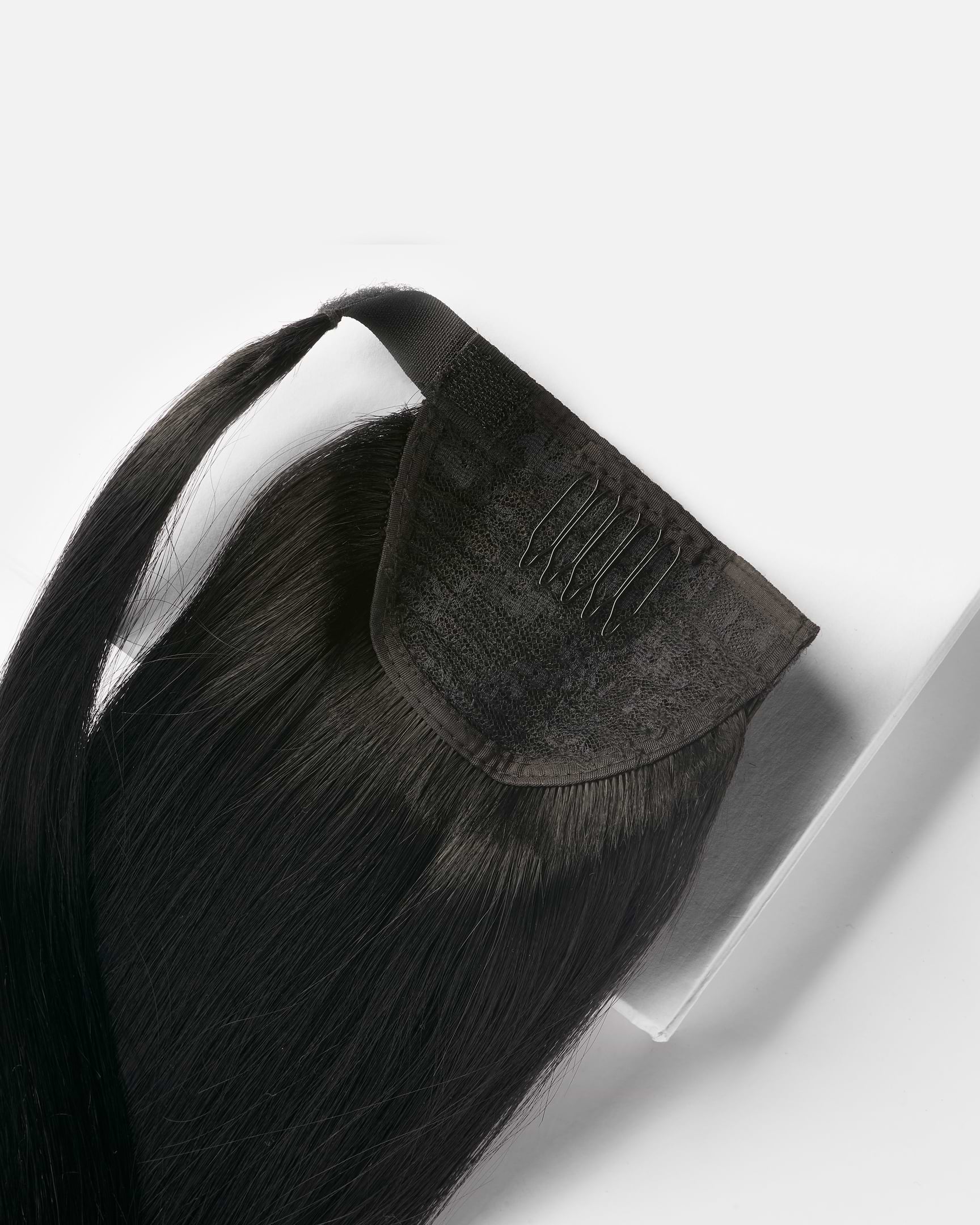 Vegan Ponytail 50 cm - Straight - Ponytail - Medium Volume - Black - Rapunzel of Sweden - Image 3