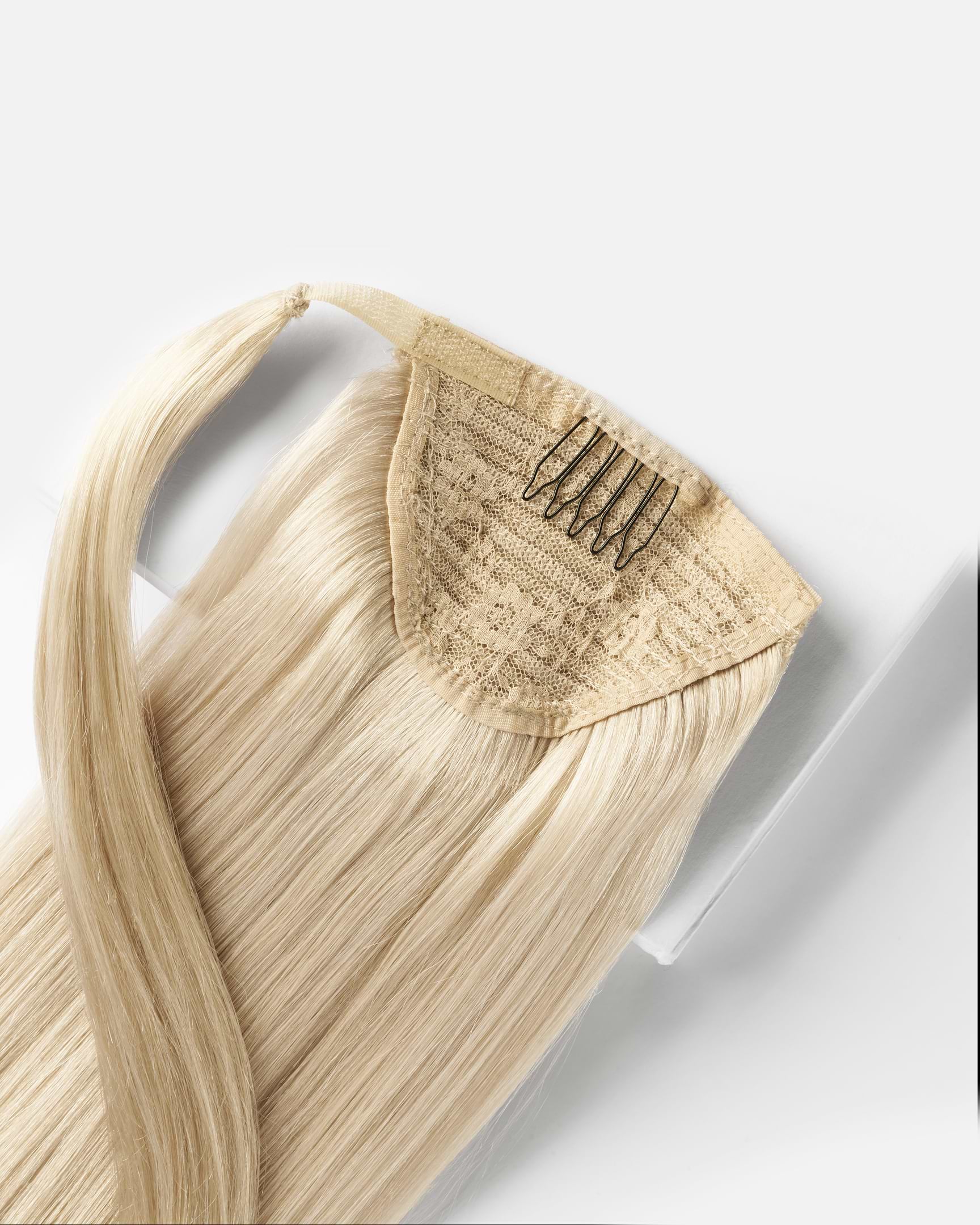 Vegan Ponytail 50 cm - Straight - Ponytail - Medium Volume - Light Grey - Rapunzel of Sweden - Image 3