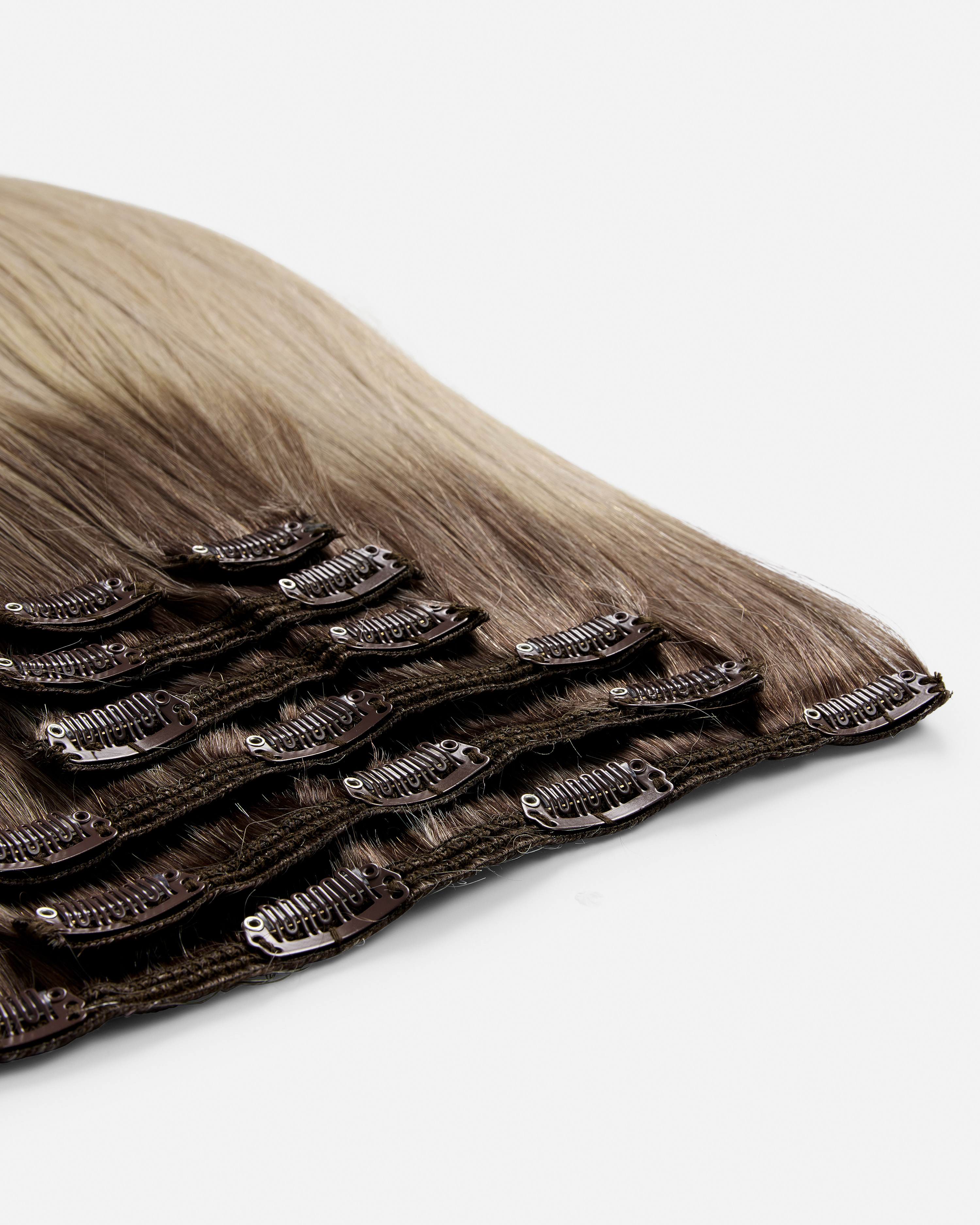 Classic Clip-ins 60 cm - Straight - Classic Clip-ins - Medium Volume - 7 Pieces - Dark Cool Blonde ColorMelt - Rapunzel of Sweden - Image 4