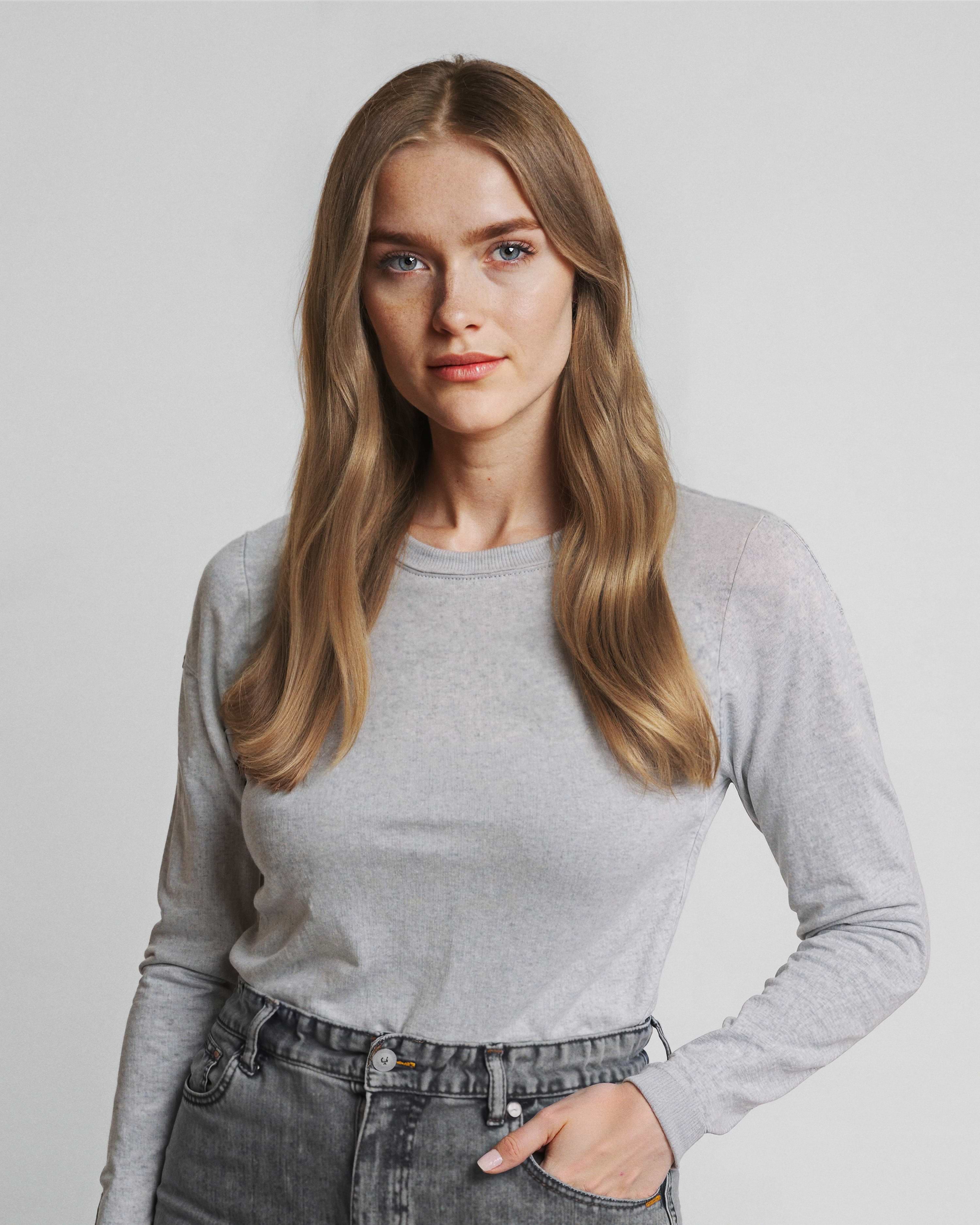 Classic Clip-ins 40 cm - Straight - Classic Clip-ins - Light Volume - 3 Pieces - Golden Brown Mix - Rapunzel of Sweden - Image 2