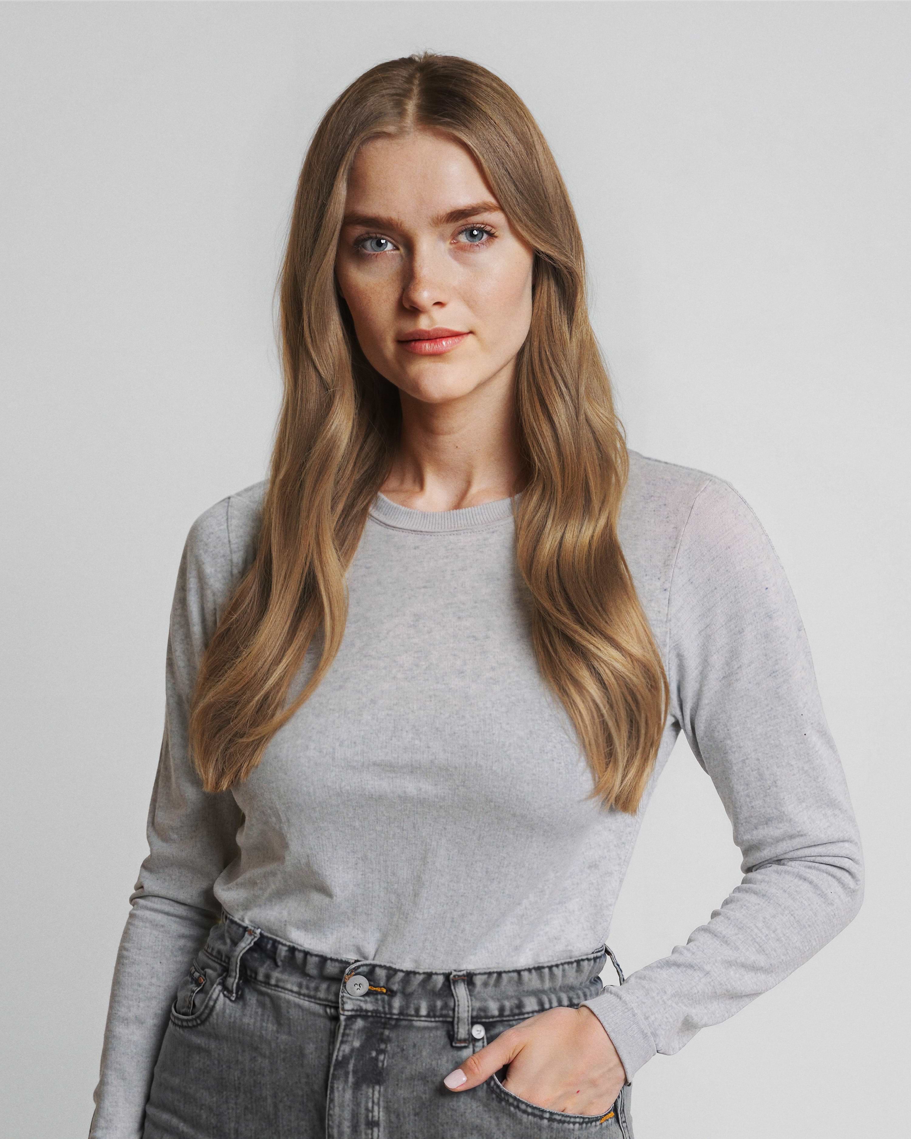 Classic Clip-ins 50 cm - Straight - Classic Clip-ins - Light Volume - 3 Pieces - Golden Brown Mix - Rapunzel of Sweden - Image 2