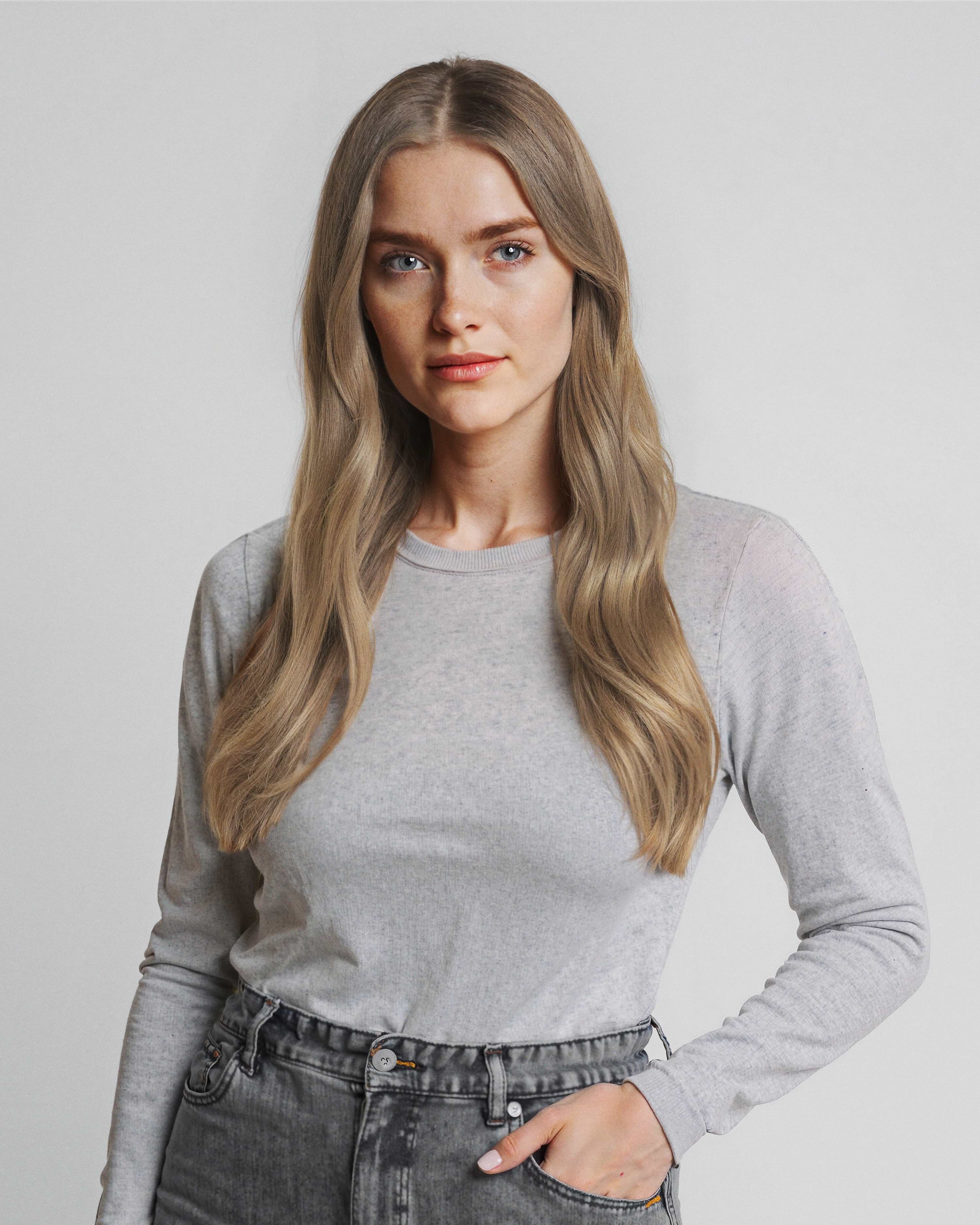 Classic Clip-ins 50 cm - Straight - Classic Clip-ins - Light Volume - 3 Pieces - Brown Ash Blonde Balayage - Rapunzel of Sweden - Image 2