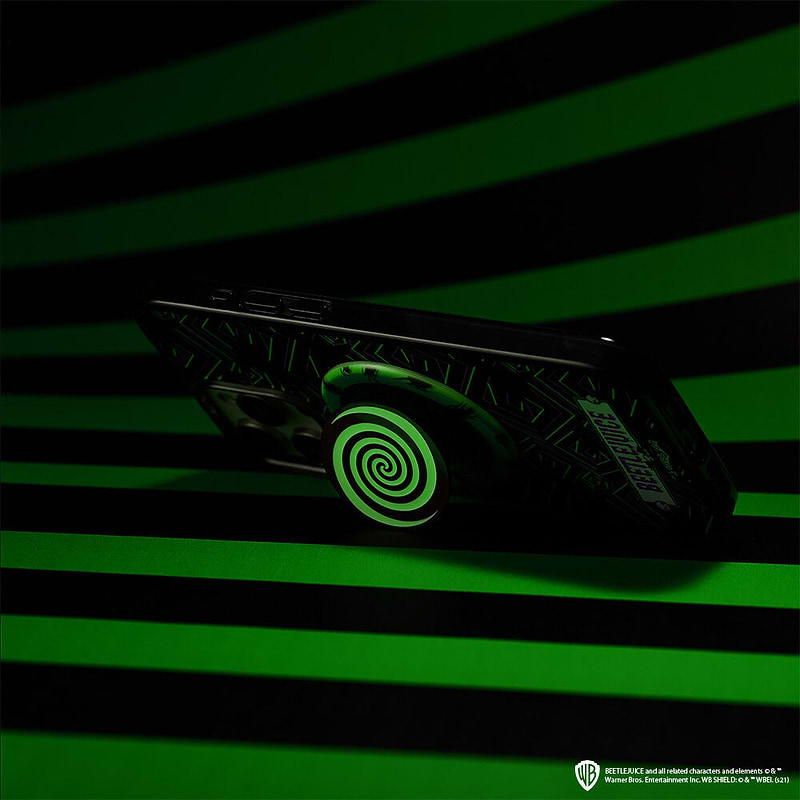 Never Trust The Living — iPhone 15 Pro Max MagSafe Case image number 6