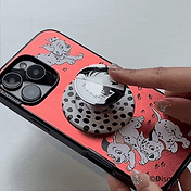 Enamel Cruella-De-Vil &mdash; MagSafe PopGrip image number 3