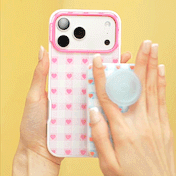 Berry Sweet Gingham &mdash; MagSafe PowerPack image number 3