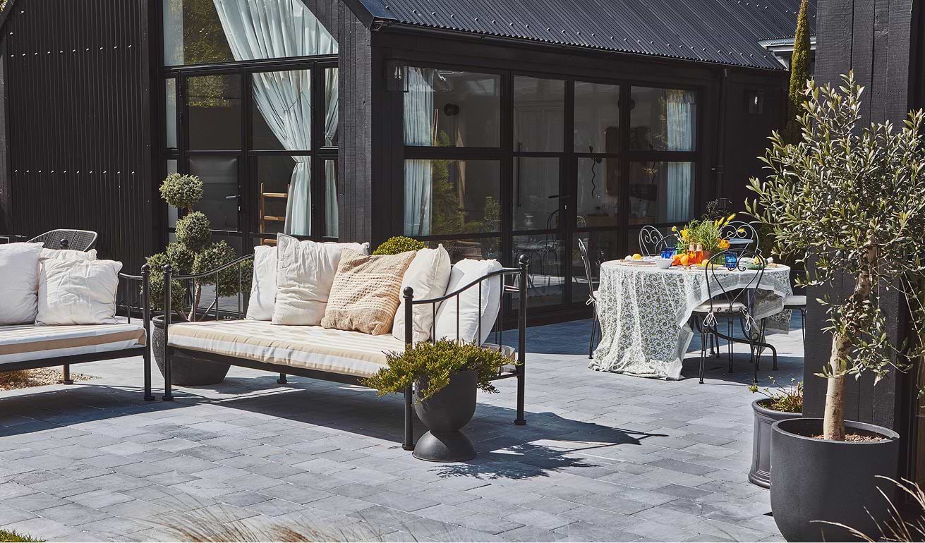 Outdoor Tiles: Inspiration for Early Spring, With Stone