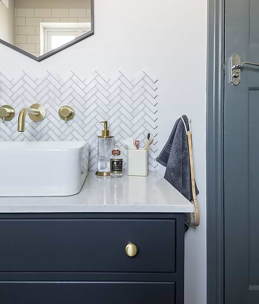 Long Island Marble Herringbone Mosaic