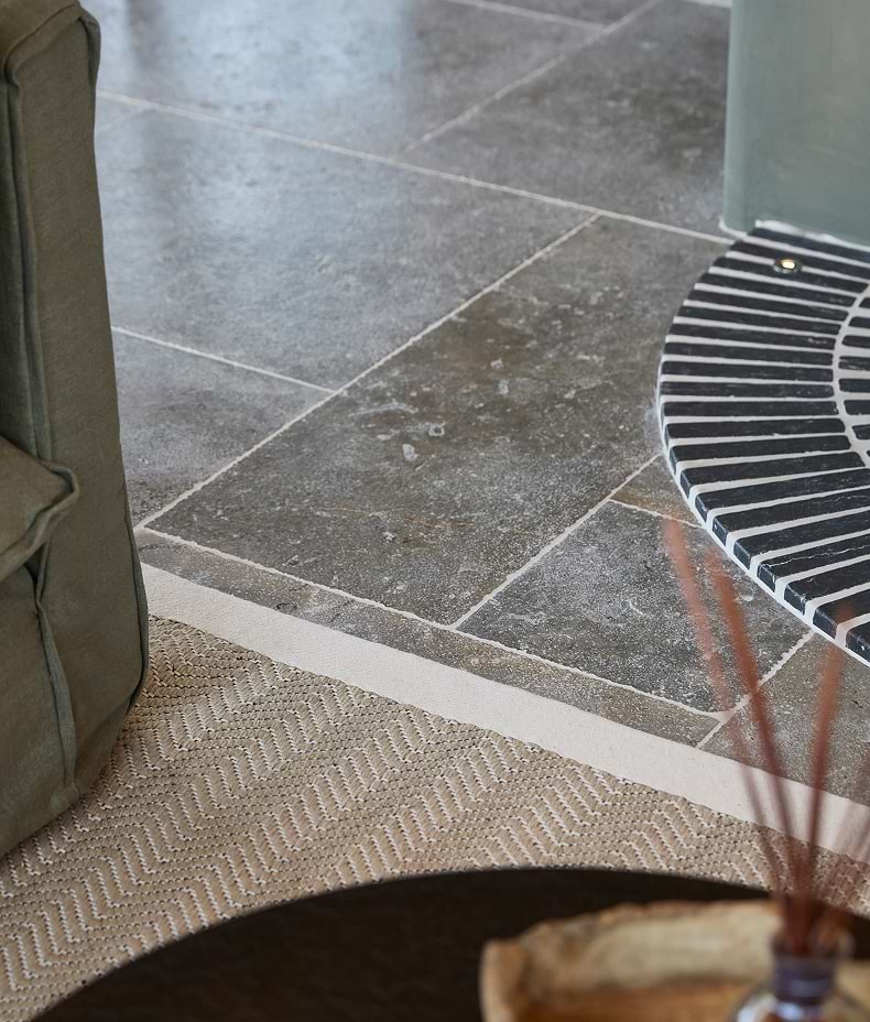 Aquitaine Limestone Seasoned Finish