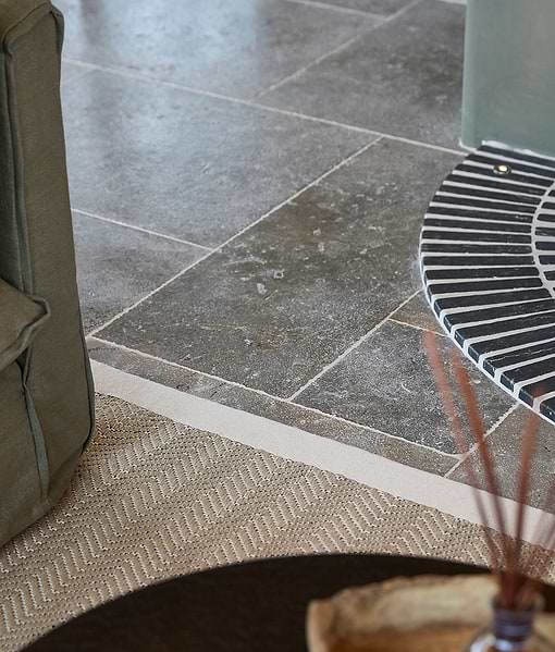 Aquitaine Limestone Seasoned Finish