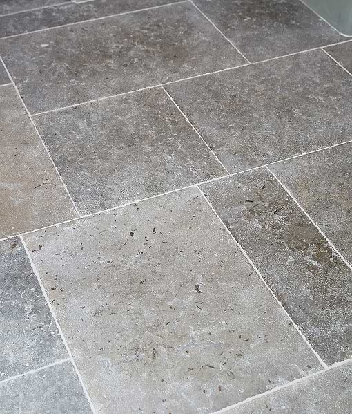 Aquitaine Limestone Seasoned Finish