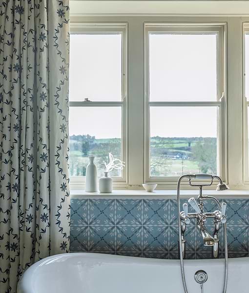 Aventuras Porto Blue Porcelain