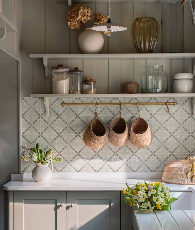 Aventuras Porto Olive Porcelain