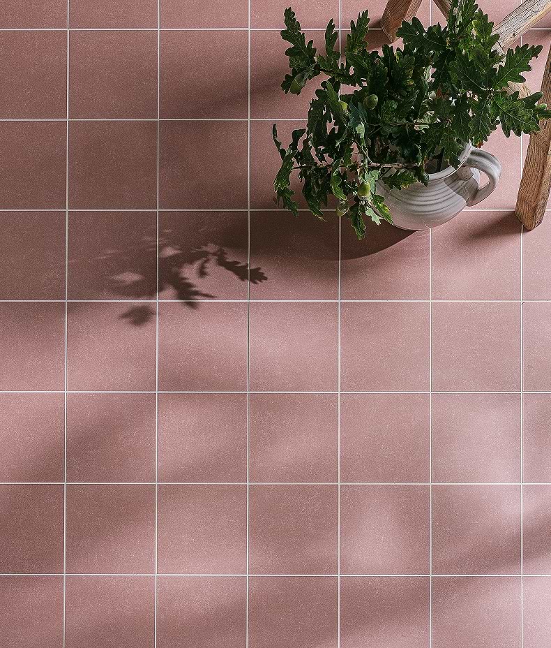 Aventuras Rose Field Porcelain