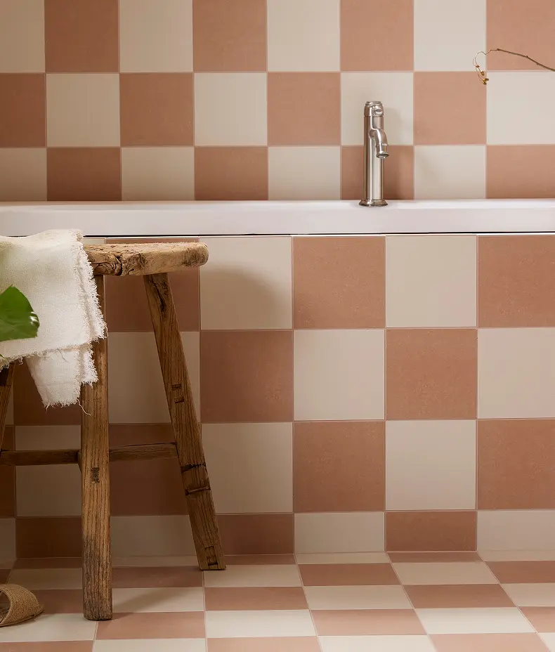 Aventuras Rose Field Porcelain